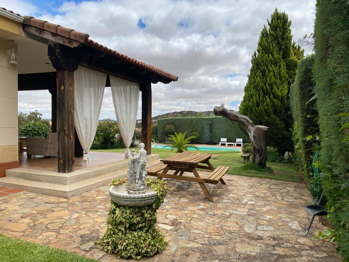 Penzion Jardin De La Yedra Caces Exteriér fotografie